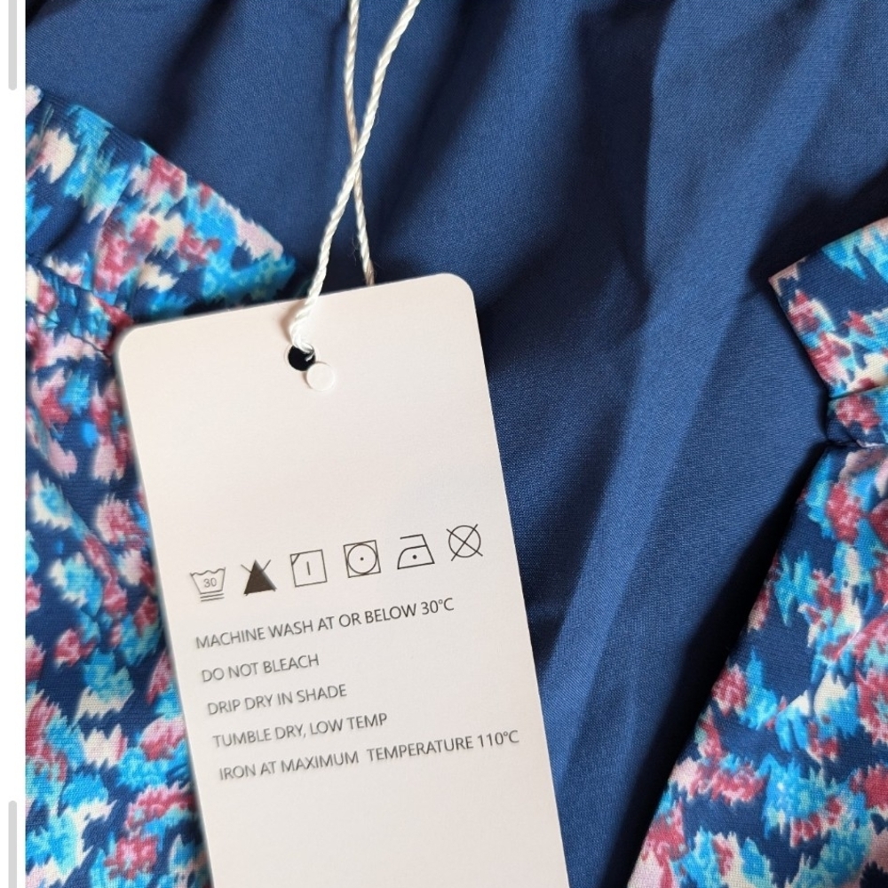 Chic Women's Blue and Pink Blouse - Picture 8 of 8